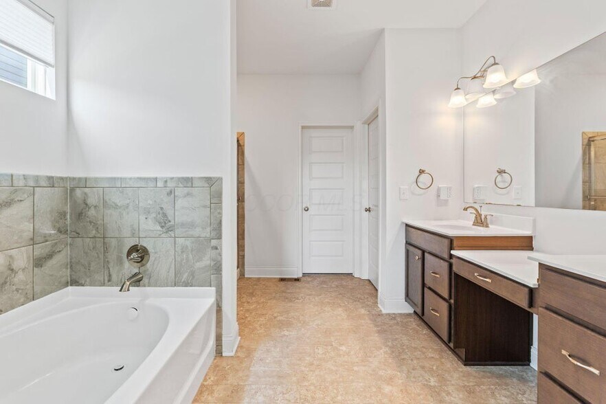 Building Photo - 3622 Switchgrass Ct