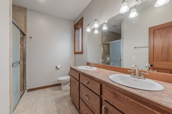 Building Photo - 100 Rebeccas Way