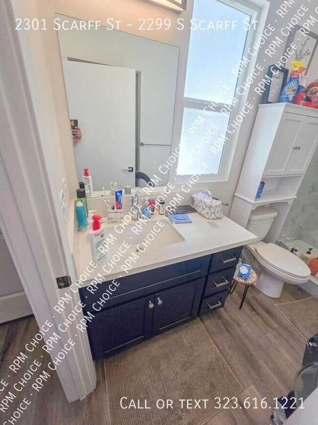 Building Photo - 2301 Scarff St