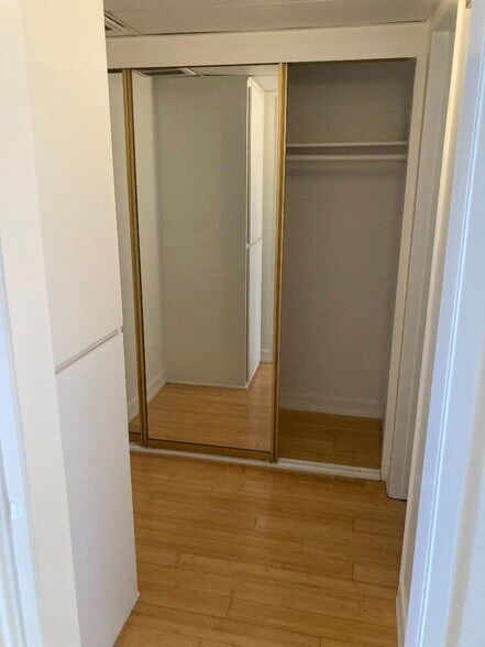 Building Photo - 4660 Coldwater Canyon Ave