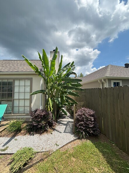 Building Photo - 268 Heatherwood Dr