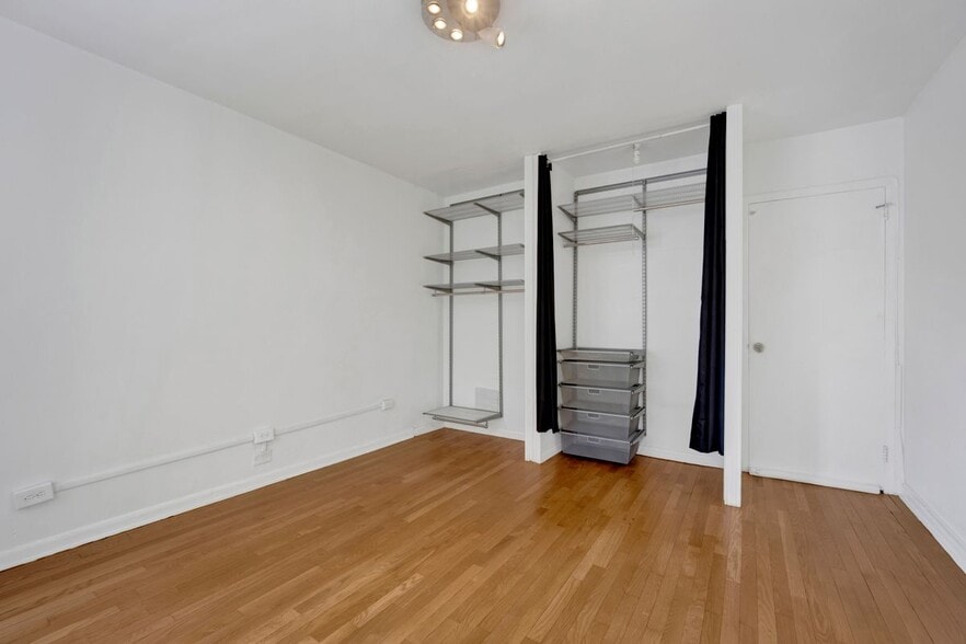 Building Photo - 1000 N Lake Shore Dr