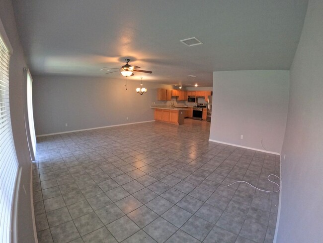 Building Photo - 3867 Thurston Ct