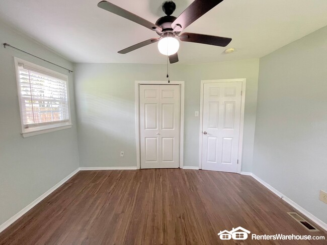 Building Photo - 3308 Hornsea Rd