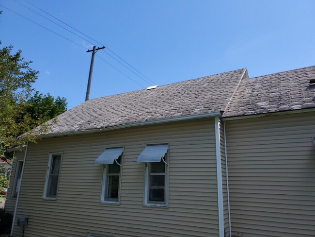Building Photo - 1312 Cass Ave