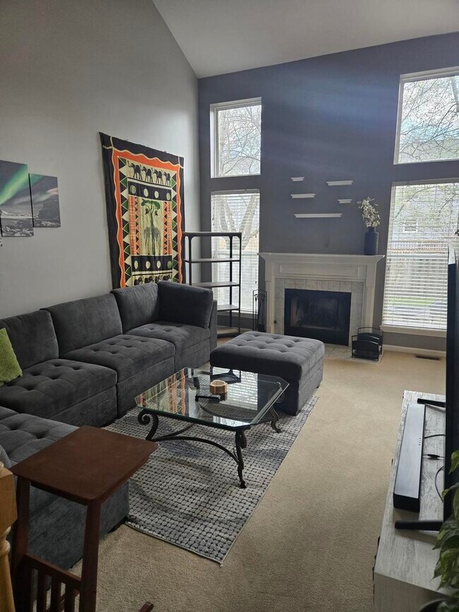 Building Photo - 1328 Shawford Way