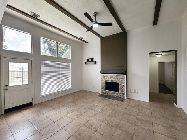 Building Photo - 2810 Autumn Springs Ln