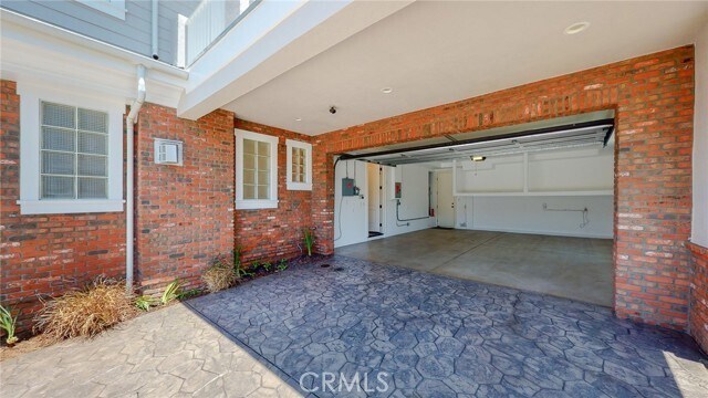 Building Photo - 1102 Slauson Ln