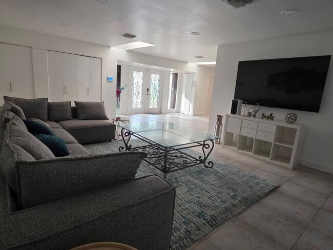 Building Photo - 690 NW 68th Ave