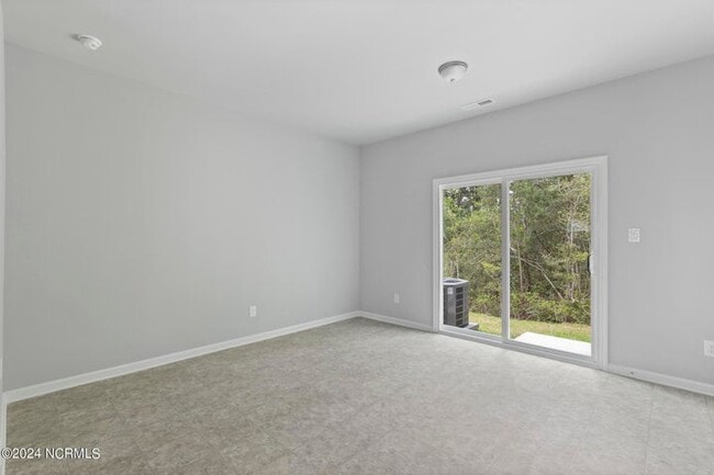 Building Photo - 111 Buckhorn Ave