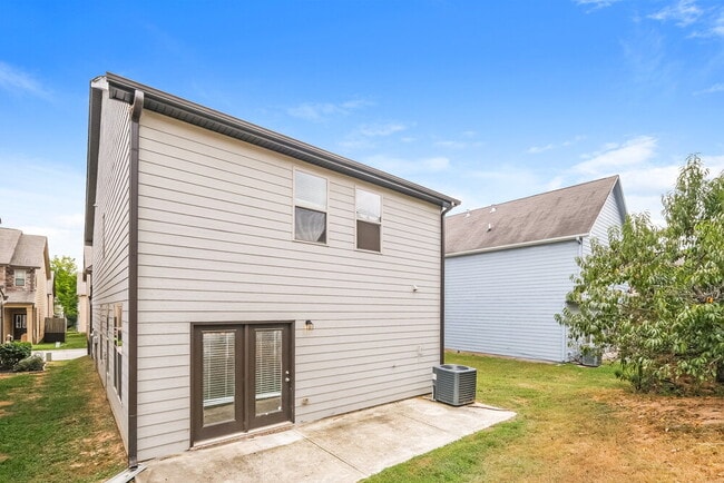 Building Photo - 3992 Tyne Ct