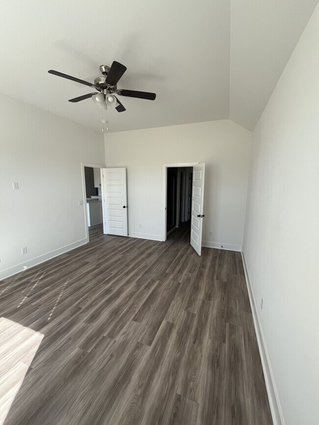 Building Photo - 513 W Gosling Isle