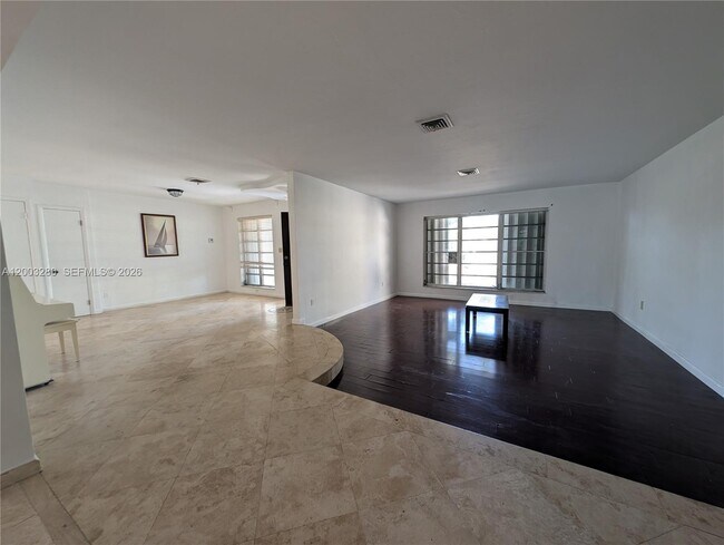 Building Photo - 1900 NE 186th Dr