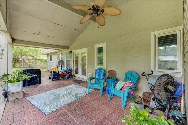 Building Photo - 3530 Kentwood Dr