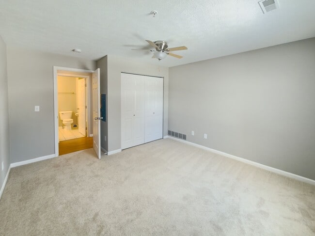 Building Photo - Maintenance-Free Condo Living in South Ann Arbor