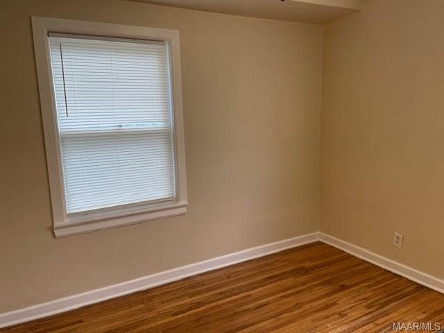 Building Photo - 121 Oak Forest Dr