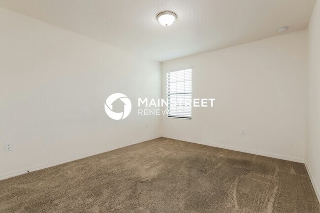 Building Photo - 4 Bedroom Pet-Friendly Home in Lakeland, FL with Main Street Renewal