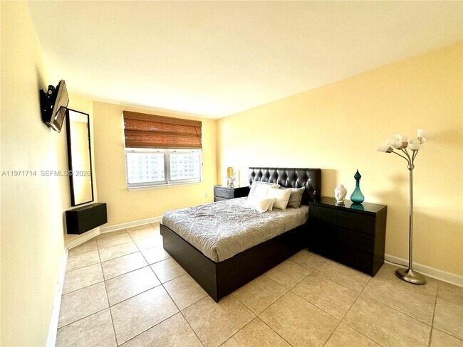 Building Photo - 1950 S Ocean Dr