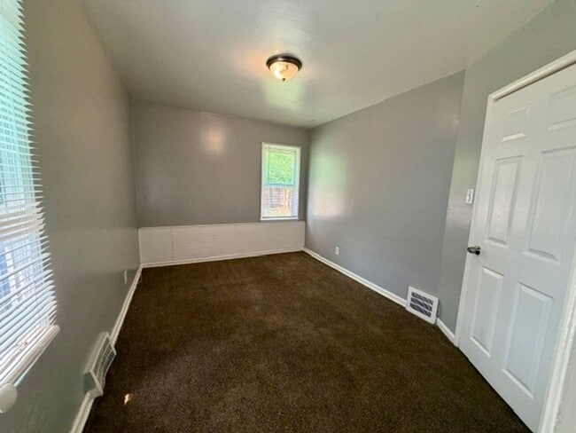 Building Photo - Section 8 Ready Completely Renovated 3-Bedroom Home for Lease - Call (313)429-3244