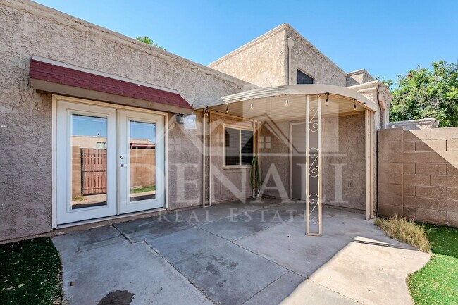 Building Photo - 600 S Dobson Rd