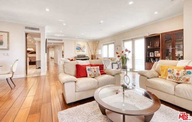 Building Photo - 918 S Wooster St