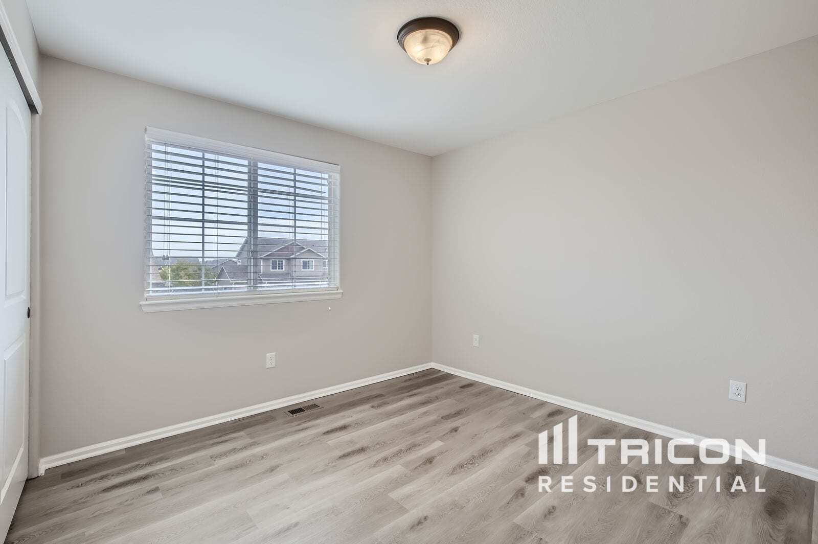 Building Photo - 7363 Ocean Ridge St