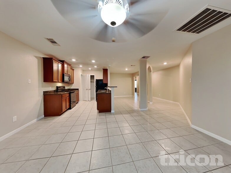 Building Photo - 804 Painted Bison Dr