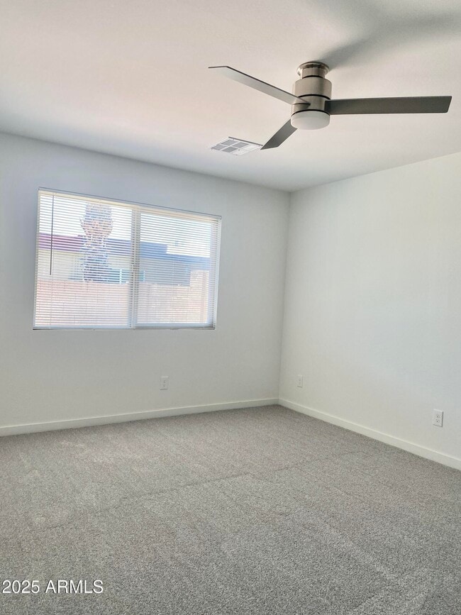 Building Photo - 2529 E Villa Theresa Dr