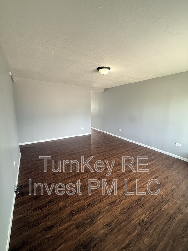 Building Photo - 403 Montrose Dr