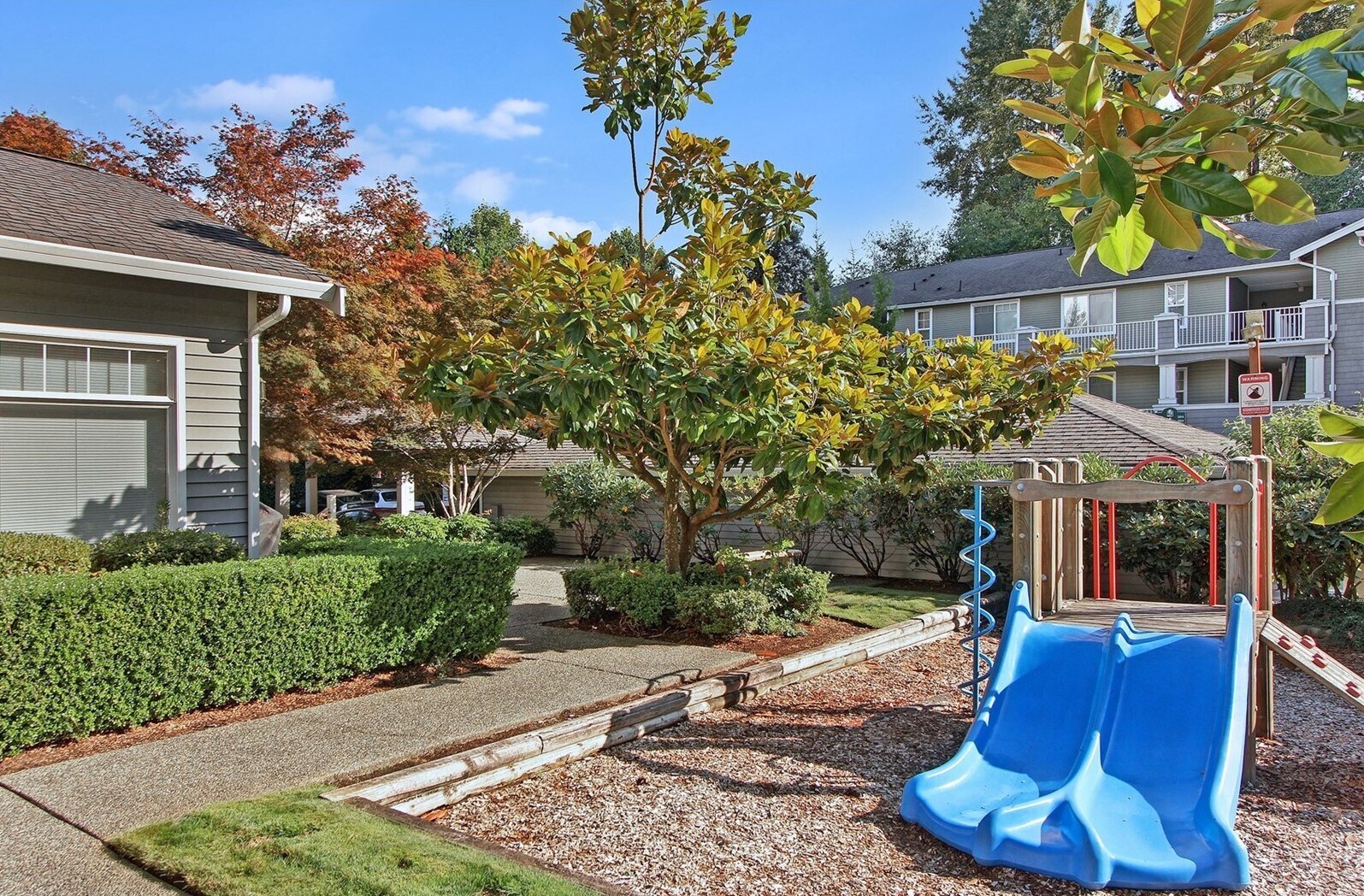Building Photo - 12712 Admiralty Way