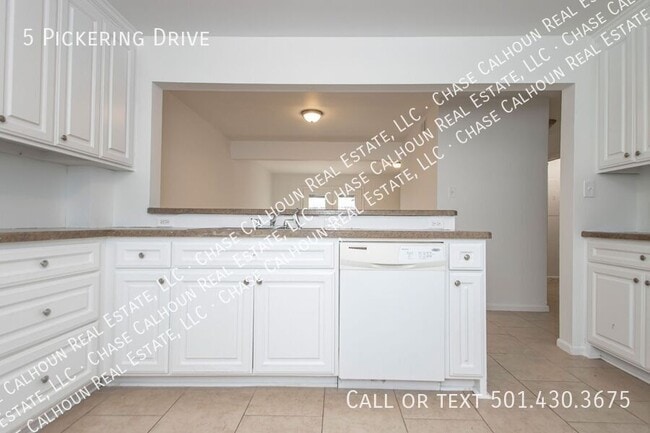Building Photo - 5 Pickering Dr
