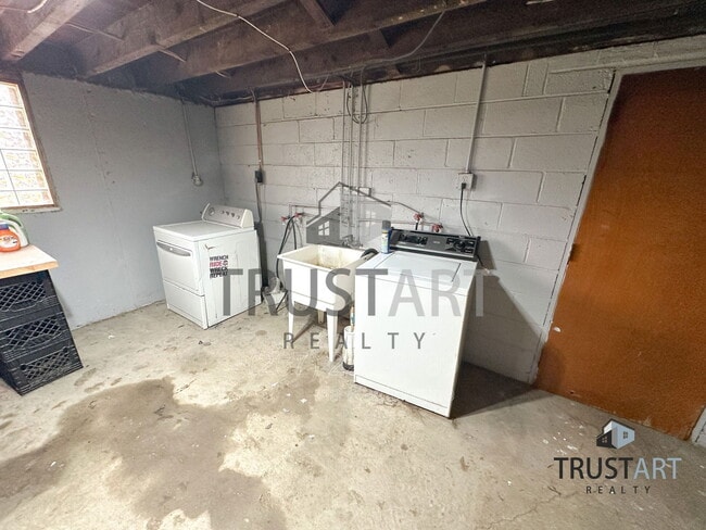 Building Photo - 1205-7 Princeton Ave