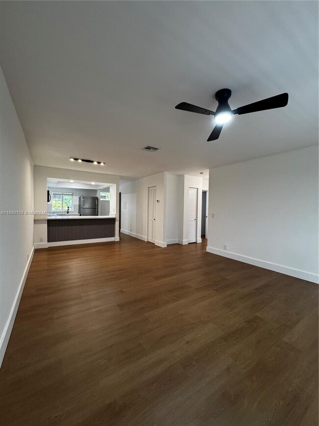 Building Photo - 1460 SW 24th Ct