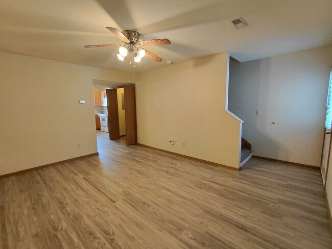 Building Photo - 24910 Scenic Dr