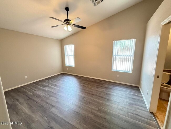 Building Photo - 3518 W Charlotte Dr