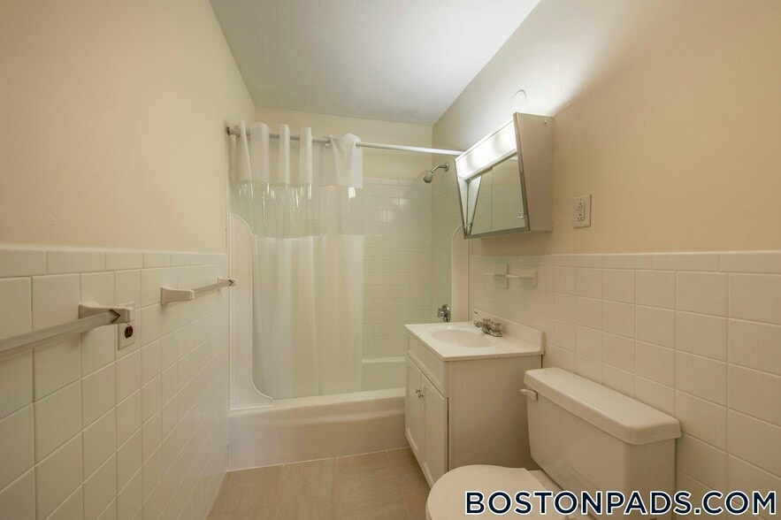 Building Photo - 90 Gardner St