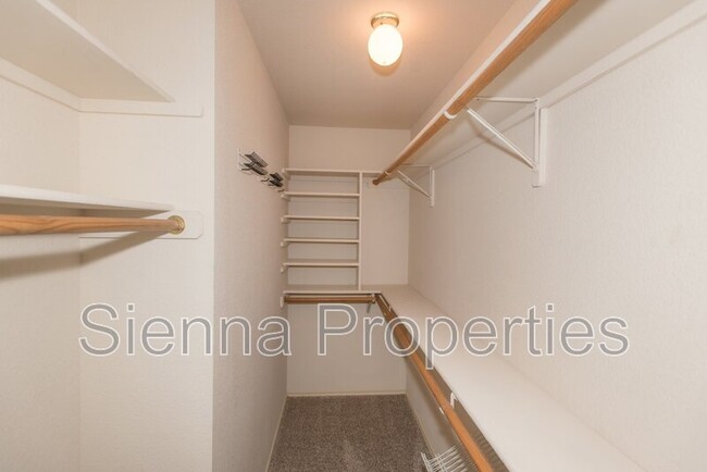 Building Photo - 8917 Whiteworth Loop