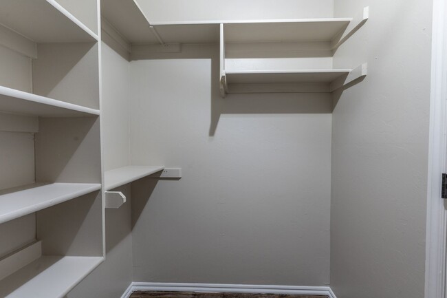 Building Photo - Rent to Own in Edmond!