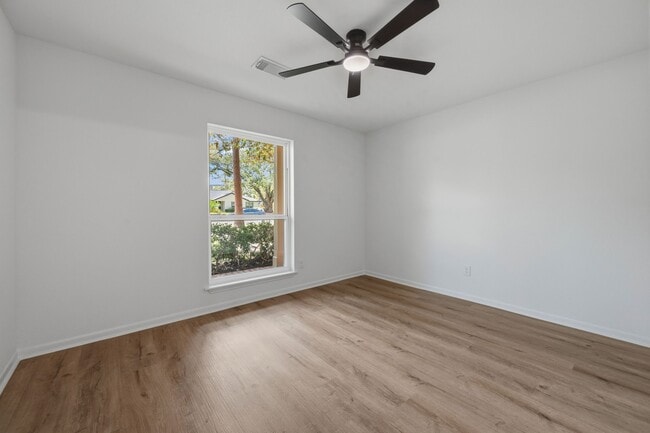 Building Photo - 210 Ridgemont Dr