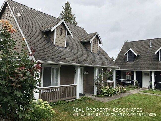 Building Photo - Cottage in Shoreline