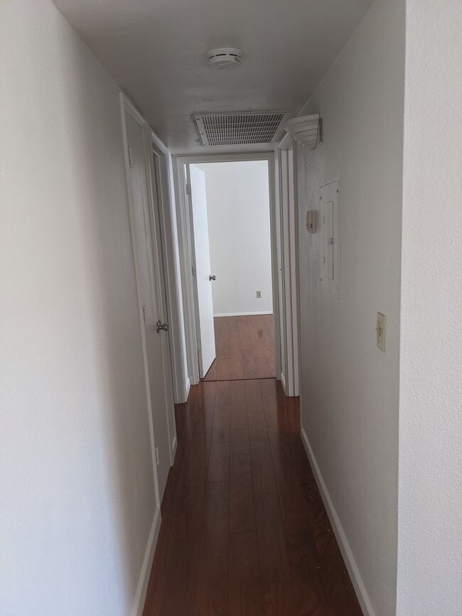 Building Photo - Casa Club Condo Rental