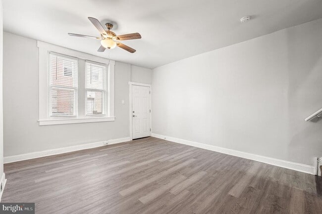 Building Photo - 3103 N Croskey St