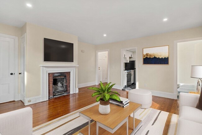 Building Photo - 41 Concord Ave