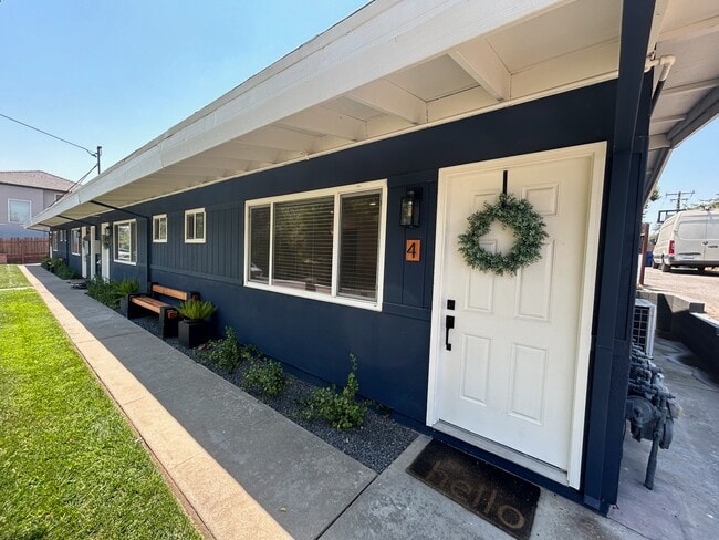 Building Photo - 5847 Del Campo Ln