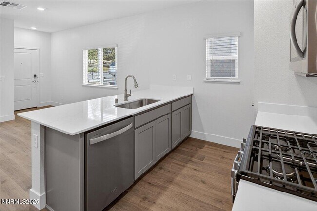 Building Photo - 1629 Icelandic Wy