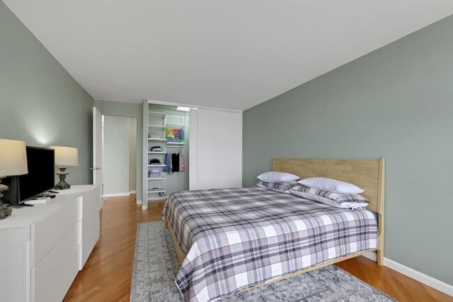 Building Photo - 6050 JFK Blvd E