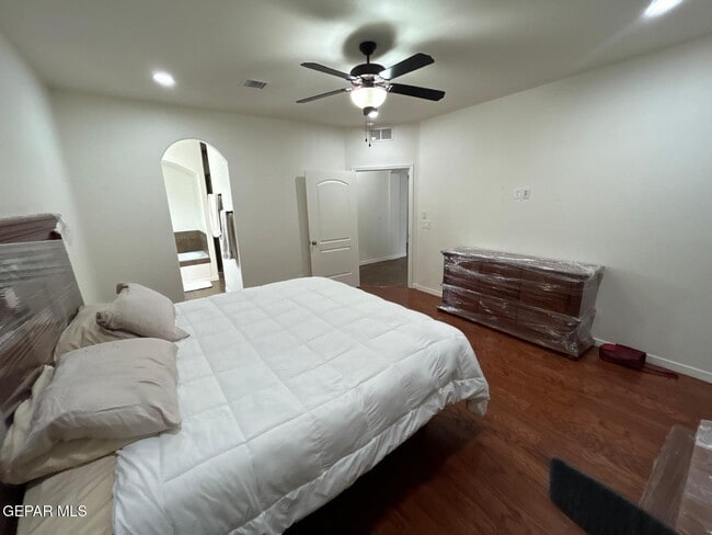 Building Photo - 7349 Skyrocket Dr