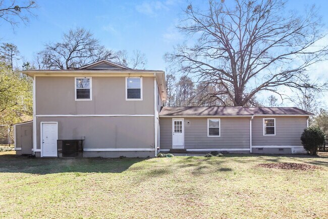 Building Photo - 3117 Parkwood Rd