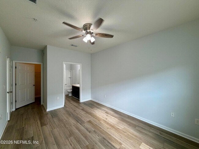 Building Photo - 6916 Ortega Woods Dr