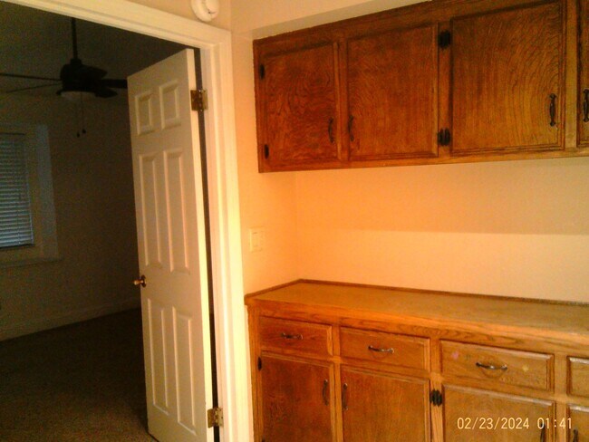 Building Photo - CAMPUS PARK !!! MOVE IN SPECIAL! $2747.50 MOVES YOU IN!!